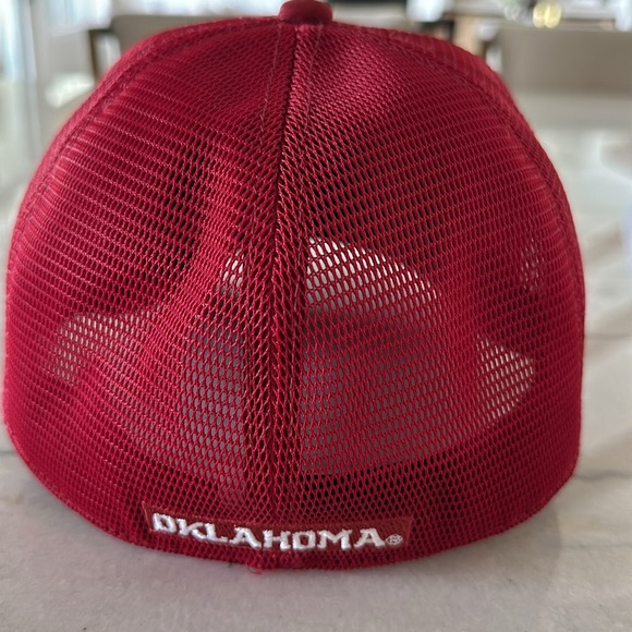 Brand New Men’s University of Oklahoma OU Trucker Hat - Picture 2 of 6
